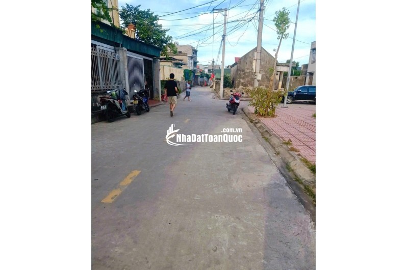 ngôi nhà này là tâm huyết của tôi nay tôi cần bán nhà 2 tầng vị trí khu vực dự án tái định cư
